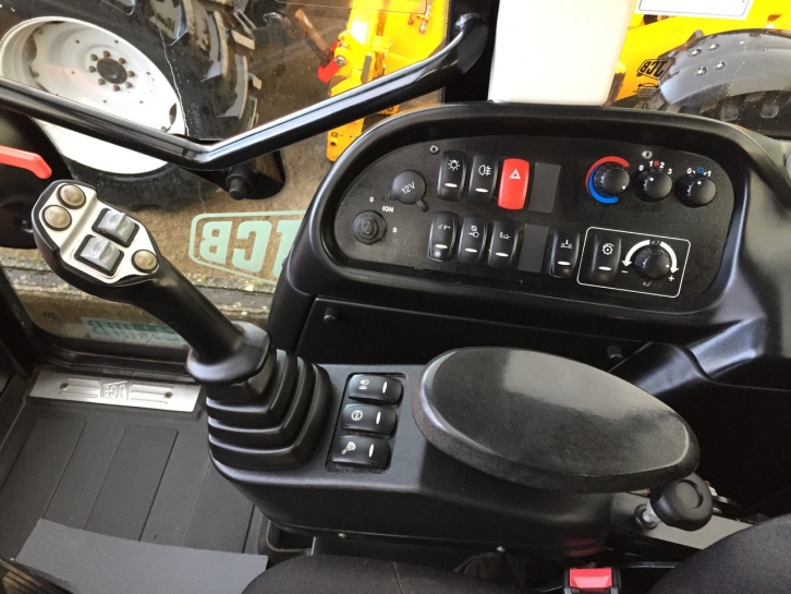 JCB TM320S