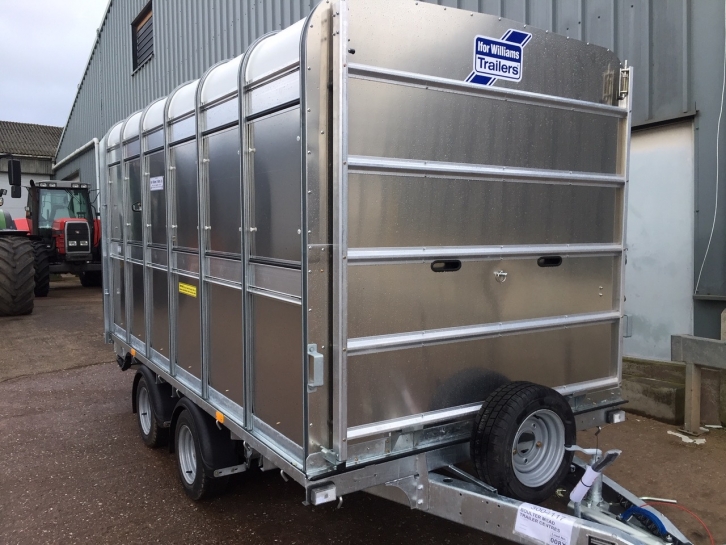 Ifor Williams DP120 12ft livestock trailer