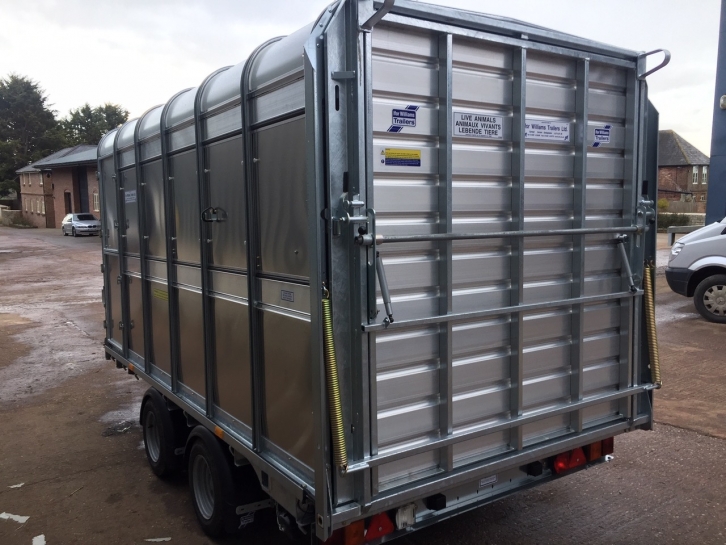 Ifor Williams DP120 12ft livestock trailer