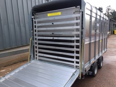 Ifor Williams DP120 12ft livestock trailer