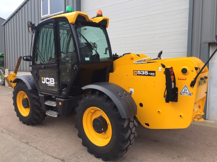 JCB 535-125 Hi-Vis