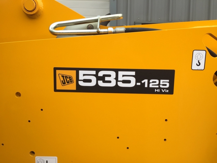 JCB 535-125 Hi-Vis