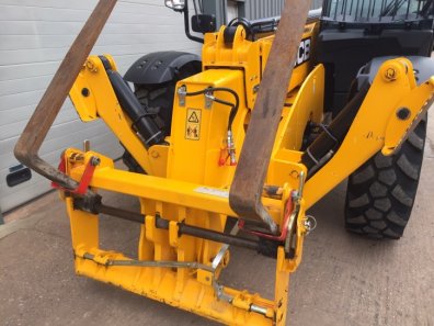 JCB 535-125 Hi-Vis
