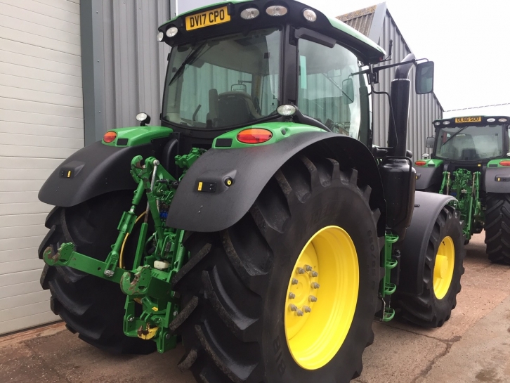 John Deere 6175R