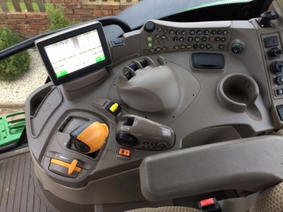 John Deere 6175R