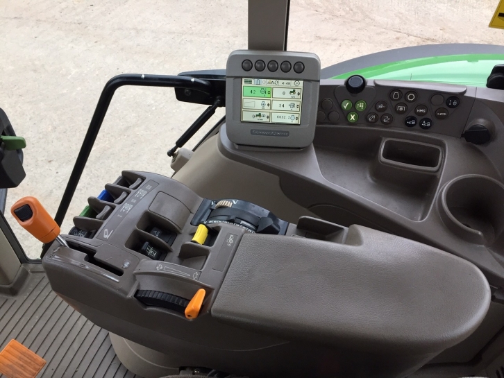 John Deere 6930