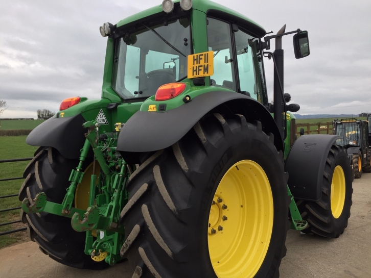 John Deere 6930