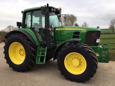 John Deere 6930