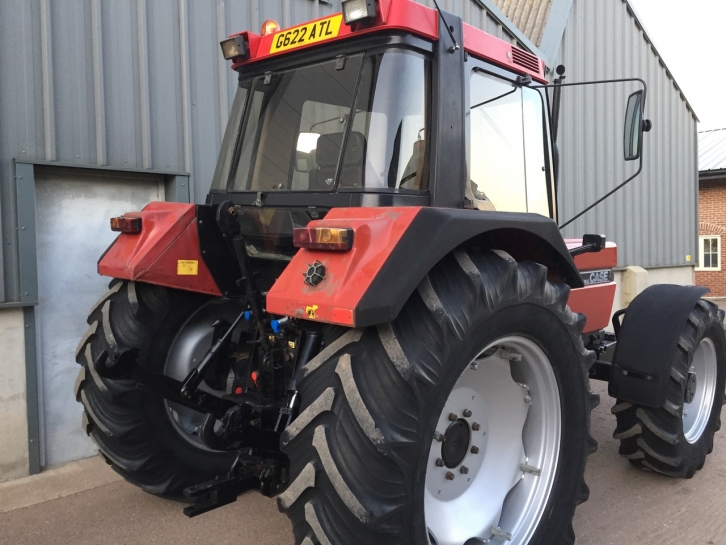 Case 1056XL