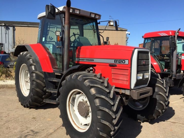 Massey Ferguson 8120