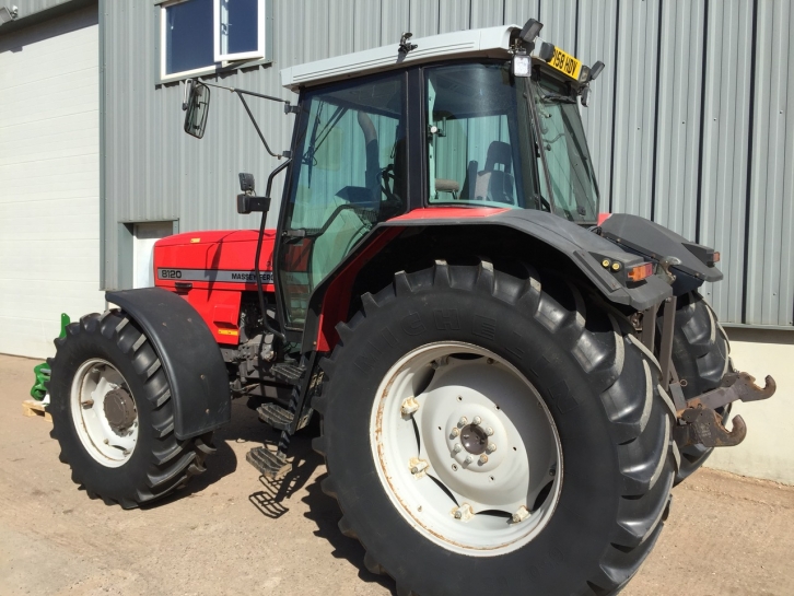 Massey Ferguson 8120
