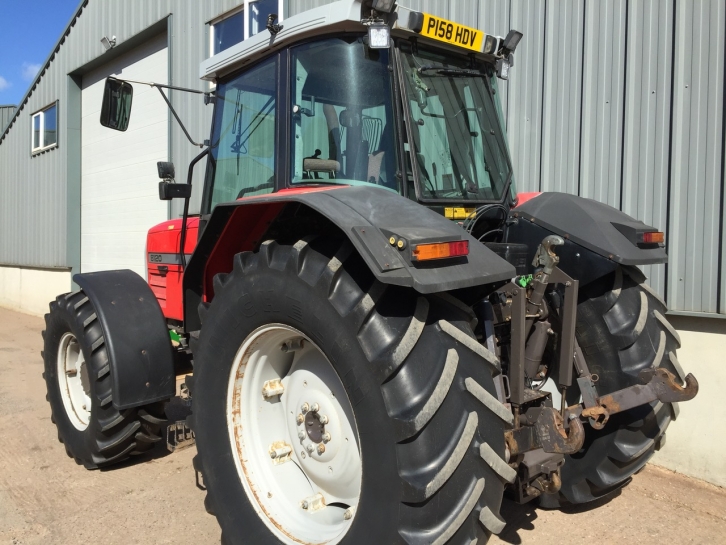 Massey Ferguson 8120