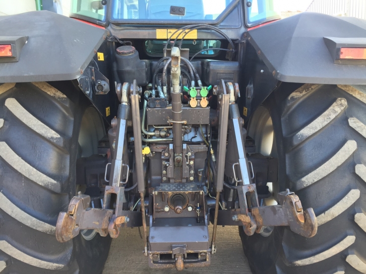 Massey Ferguson 8120