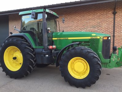 John Deere 8300