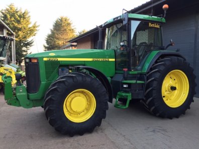John Deere 8300