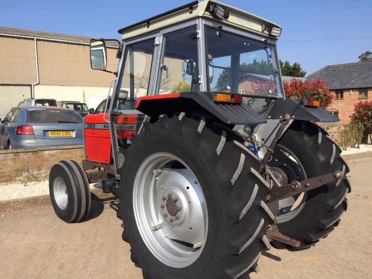 Massey Ferguson 365