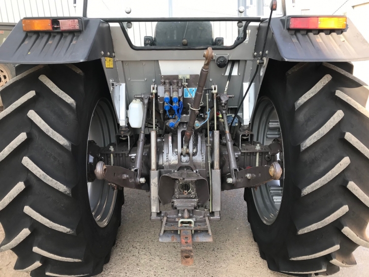 Massey Ferguson 365