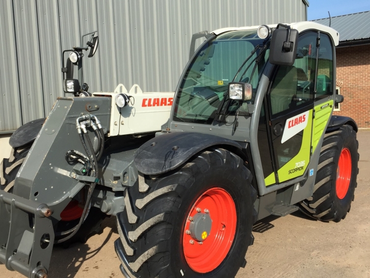 Claas Scorpion 7035