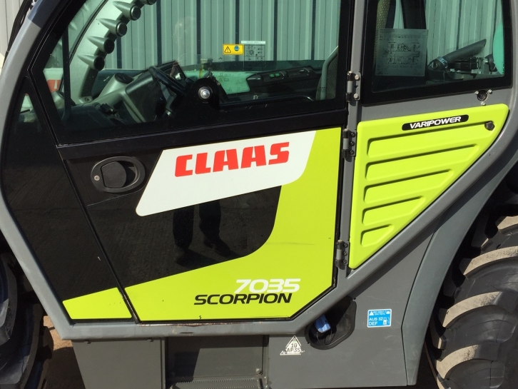 Claas Scorpion 7035