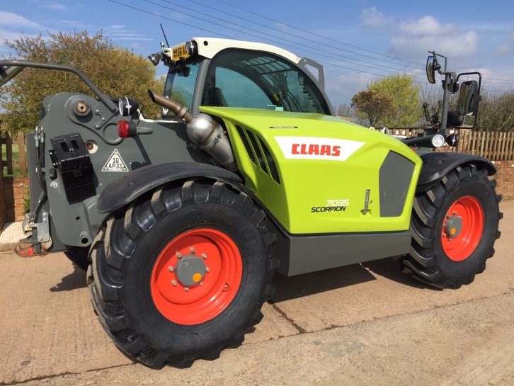 Claas Scorpion 7035