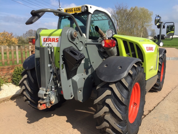 Claas Scorpion 7035