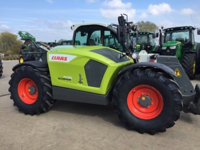 Claas Scorpion 7035