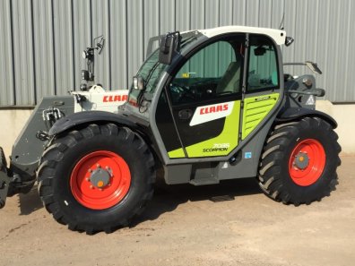 Claas Scorpion 7035