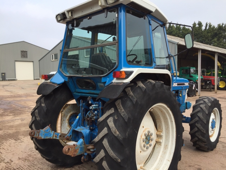 Ford 7810 II