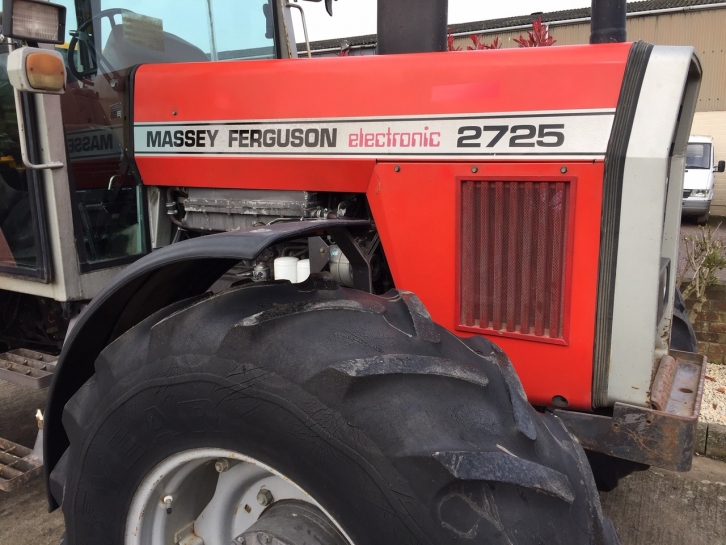 Massey Ferguson 2725 Electronic