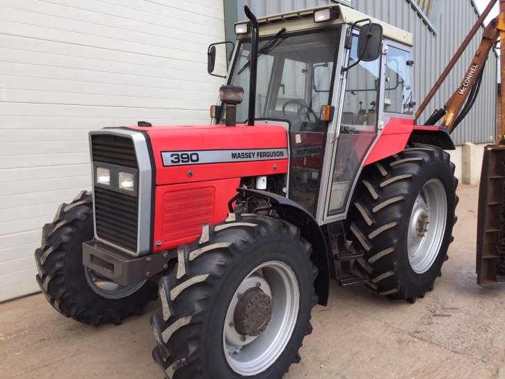 Massey Ferguson 390