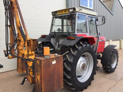 Massey Ferguson 390
