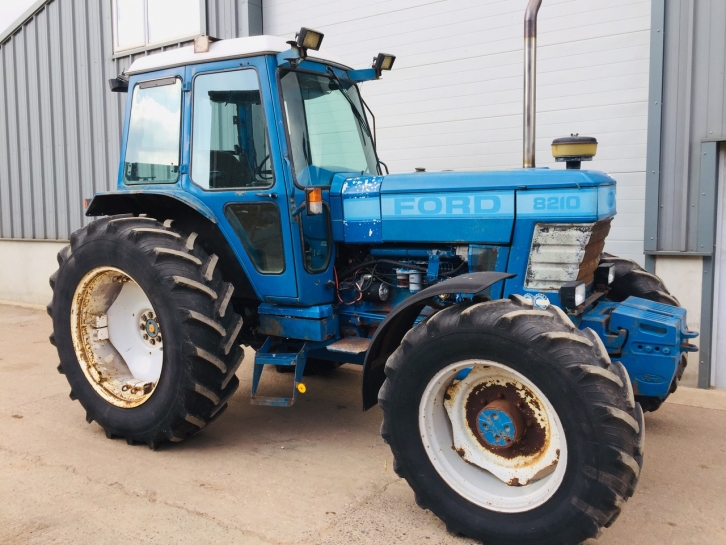 Ford 8210