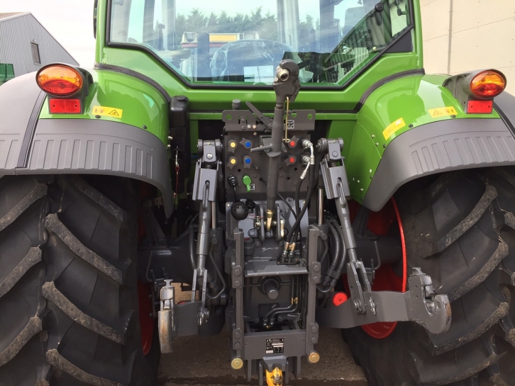 Fendt 211