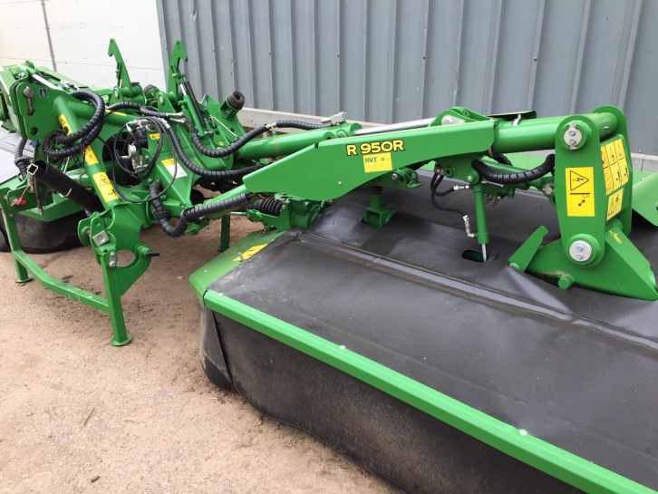 John Deere R950R   F310R triple mower conditioners