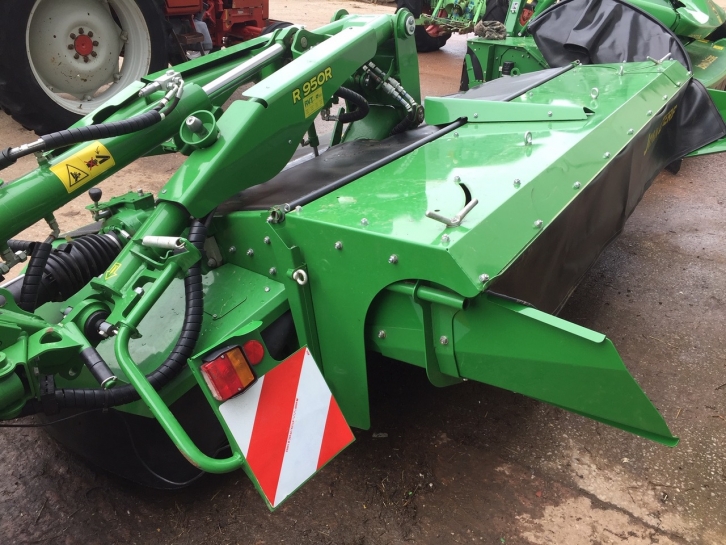 John Deere R950R   F310R triple mower conditioners