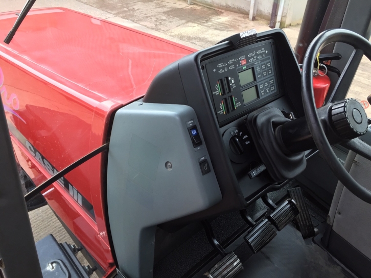 Case Magnum 7250 Pro