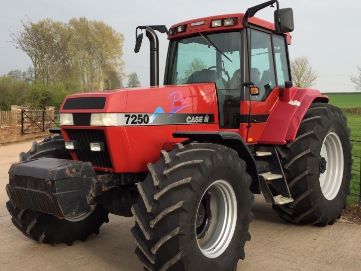 Case Magnum 7250 Pro