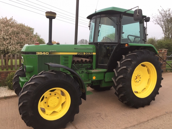 John Deere 3640