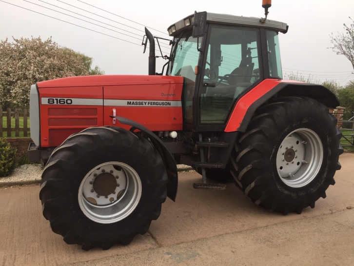 Massey Ferguson 8160