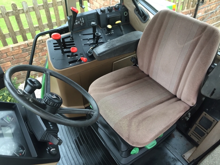 John Deere 6400
