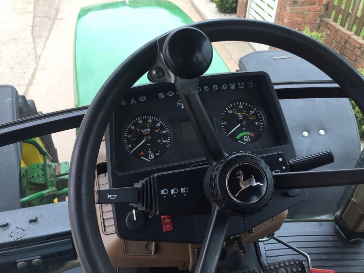 John Deere 6400