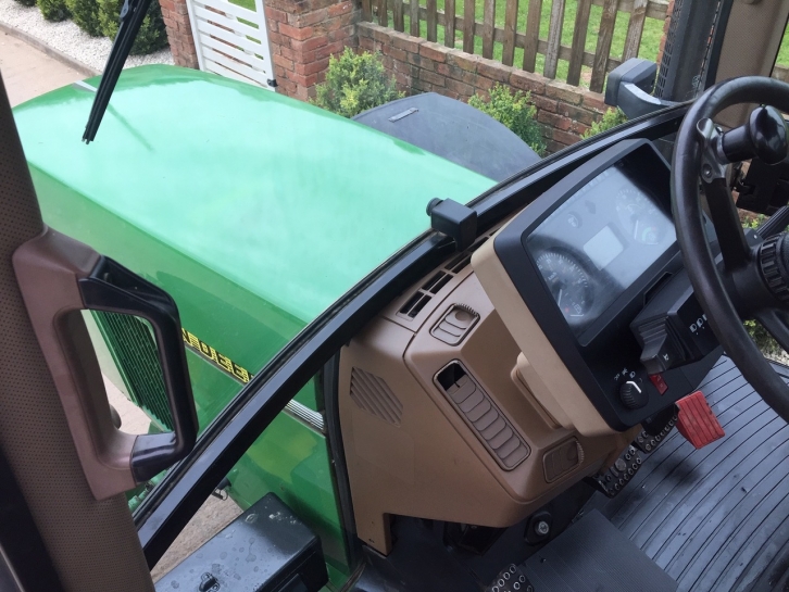 John Deere 6400