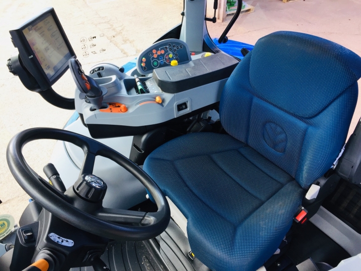 New Holland T7.270