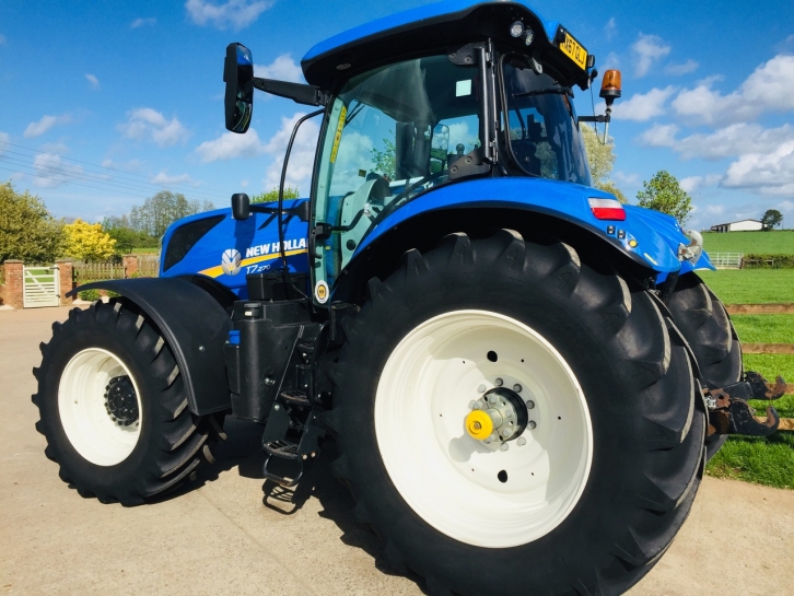 New Holland T7.270
