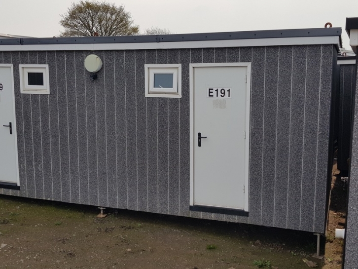 Double sleeper/work cabins 24ft x 13ft