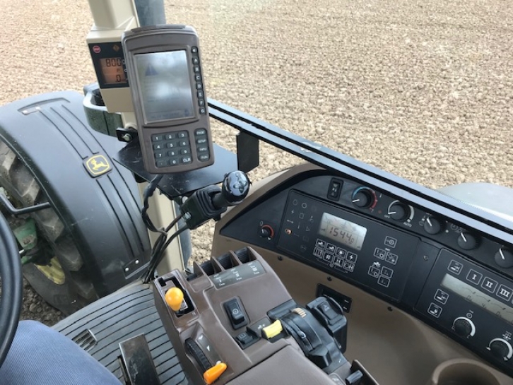 John Deere 8410