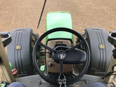 John Deere 8410