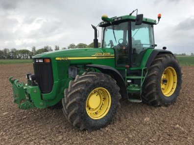 John Deere 8410