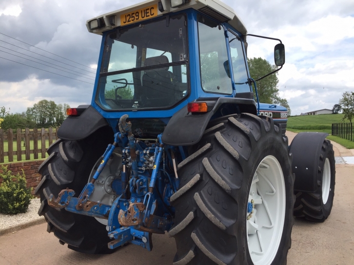 Ford 8830