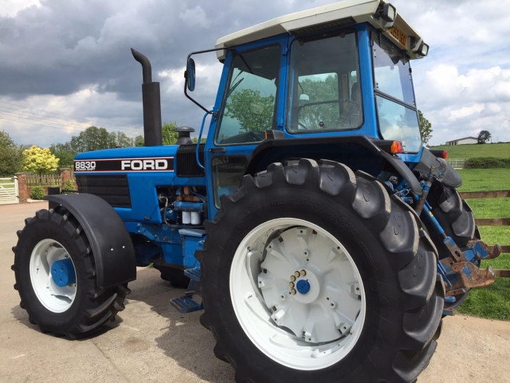 Ford 8830